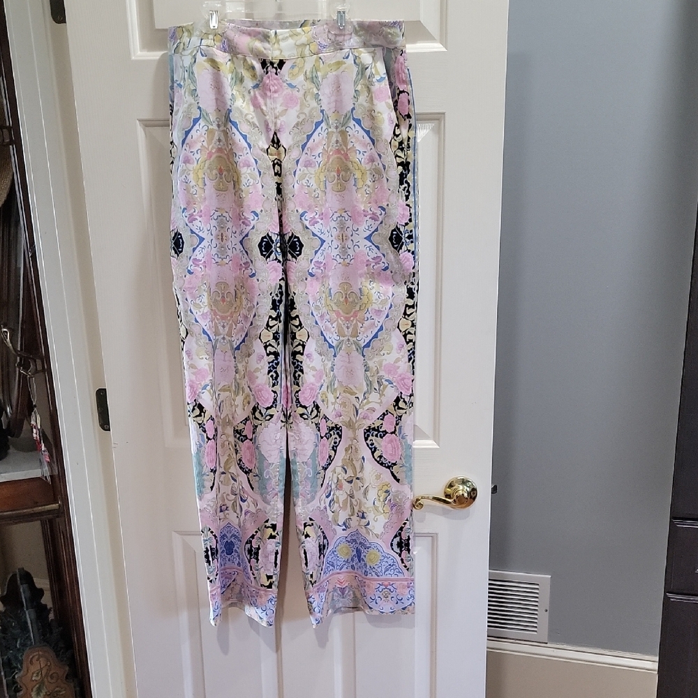 ELIE TAHARI SKYLAR Paisley Patterned Pants. SIZE 12. 17" WAIST, 30" INSEAM
